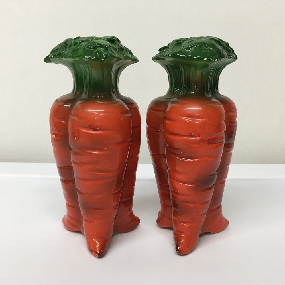 Vintage‎ Bunch of Carrots Ceramic Salt and Pepper Shakers Japan Kitschy 6" Tall